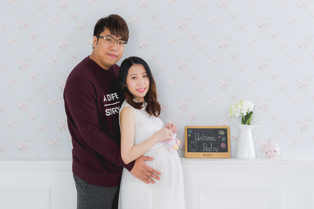 Phoebe's Pregnancy Album