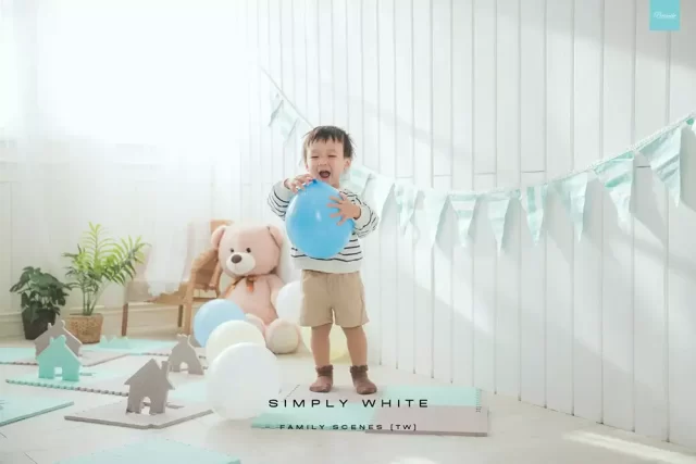 Simply White (2)